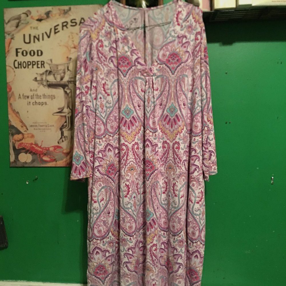 HOUSEDRESS, Large